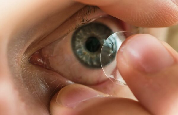 Линза в глаз после сна