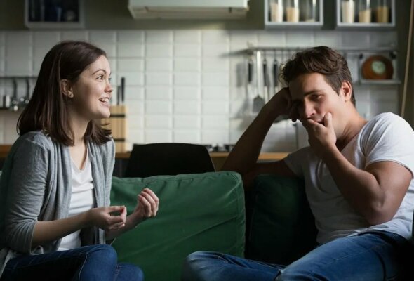 Мужчина устал ее слушать