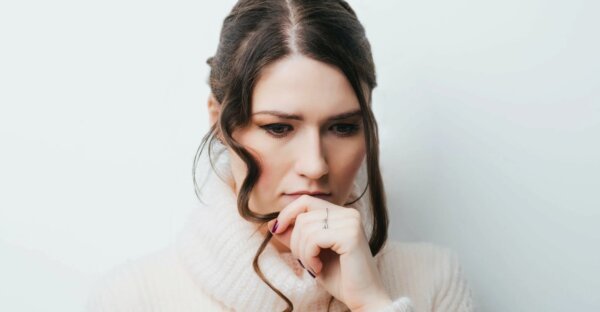 Что такое мнительность - с примерами